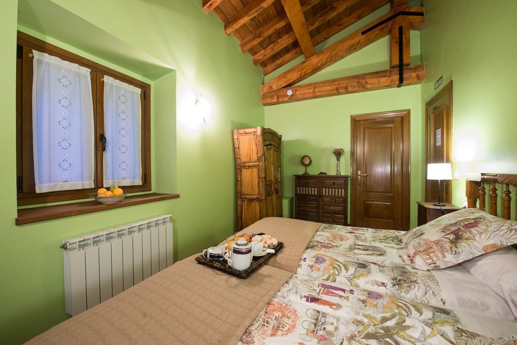 Maison d'hôtes Ekolanda à Esnoz Chambre photo