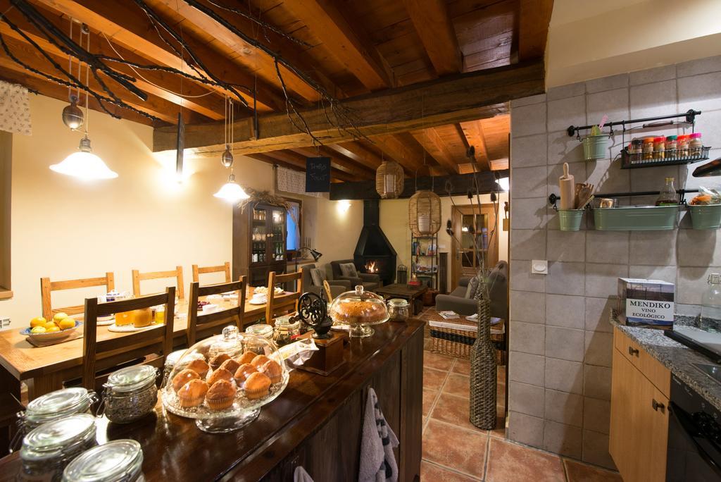 Maison d'hôtes Ekolanda à Esnoz Extérieur photo